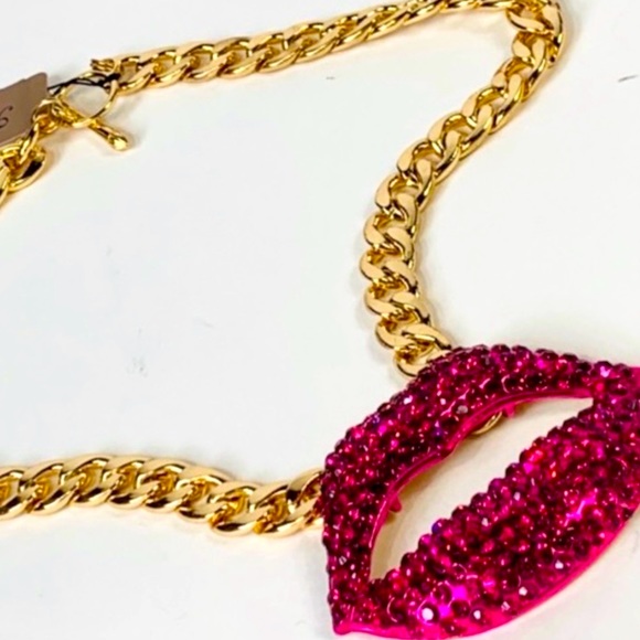 New 💋Natasha pink Crystal Lips Necklace - Picture 15 of 17